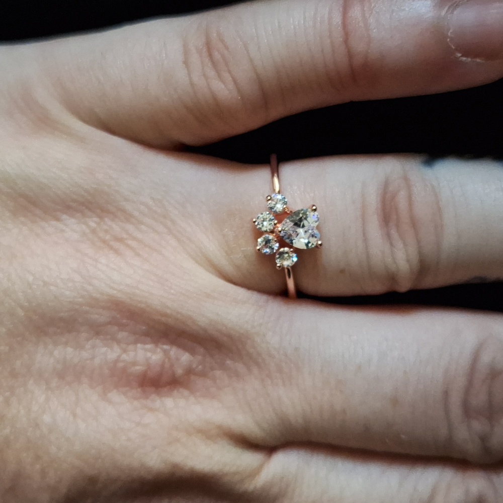 Paw print ring
